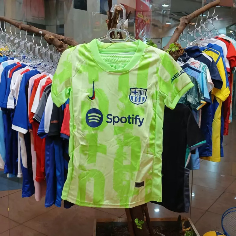 خرید ست ورزشی بچگانه تیم بارسلونا جنس خارجی