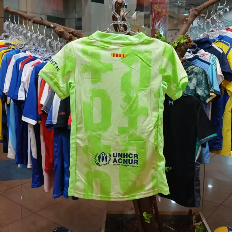 خرید ست ورزشی بچگانه تیم بارسلونا جنس خارجی