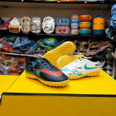 خرید کفش ورزشی بچگانه استوک ریز