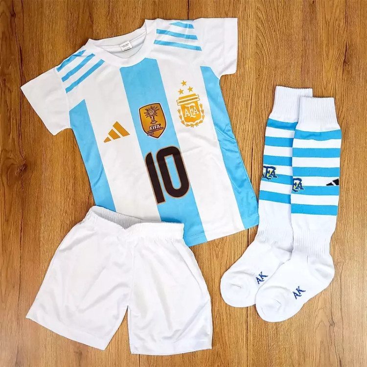 خرید ست ورزشی بچگانه تیم ملی آرژانتین مسی با جوراب