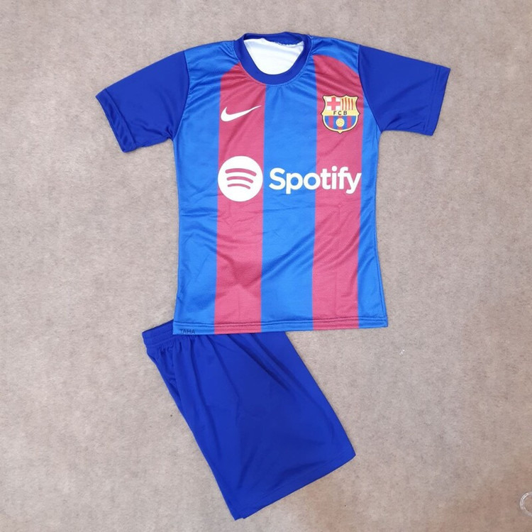ست ورزشی بچگانه باشگاه بارسلونا (جنس ایرانی)