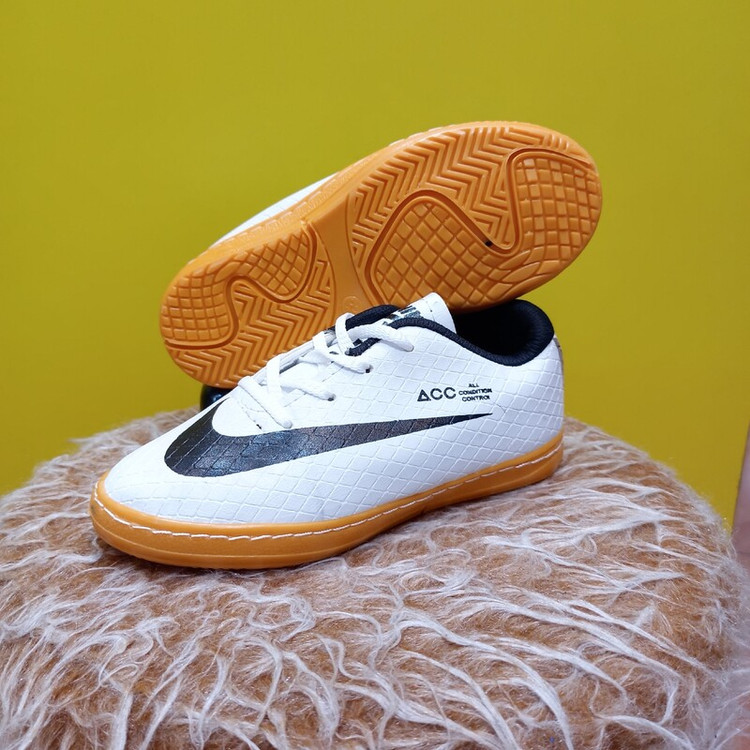 خرید کفش سالنی