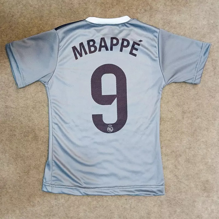 خرید ورزشی بچگانه کیت طوسی باشگاه رئال مادرید امباپه