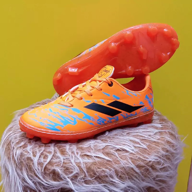 خرید کفش چمنی