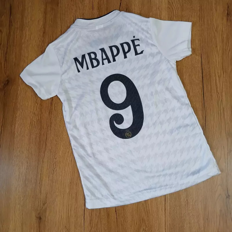 خرید کیت اول باشگاه رئال مادرید جنس ایرانی