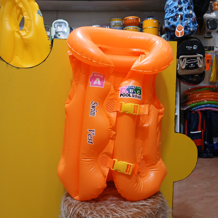 خرید جلیقه نجات بچگانه در سه سایز