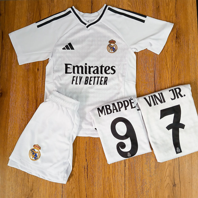 ست فوتبالی باشگاهی رئال مادرید