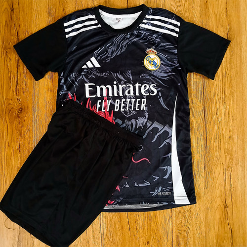 کیت فوتبال رئال مادرید طرح دراگون مشکی