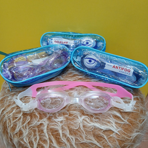 عینک شنا کیف دار